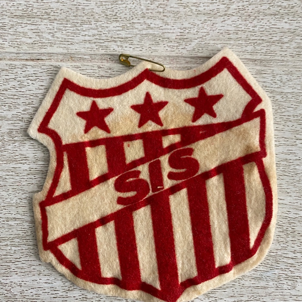 Vintage Sweater Varsity Name Patch The Felt Crafters “ SIS“ 1940s-50s